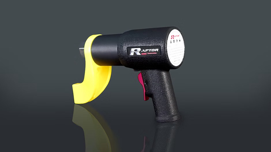 Pneumatic torque wrenches