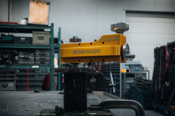 Sygma MiniFacer ONE manual flange facing machine